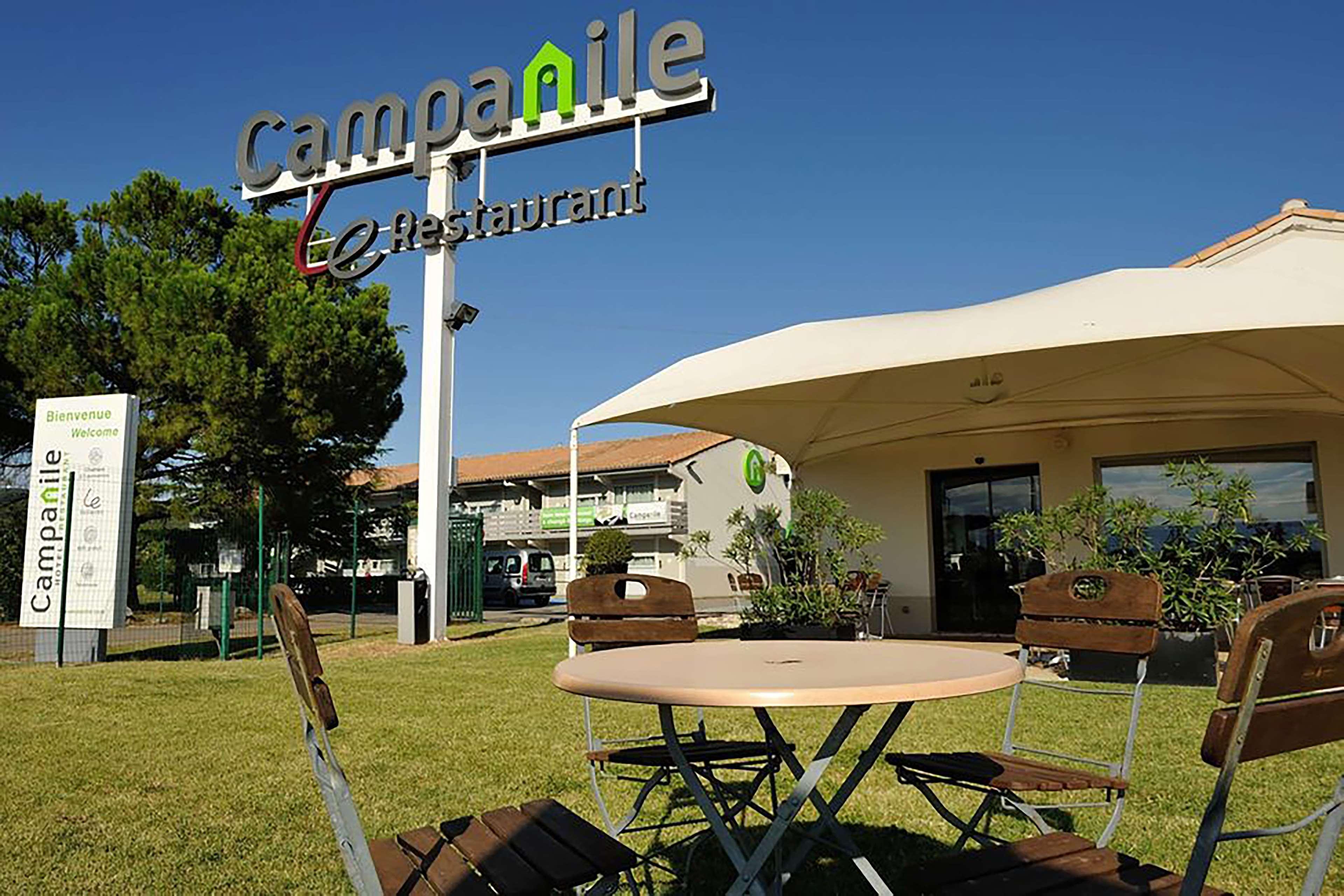 Hotel Campanile Bollene A7 Exteriér fotografie